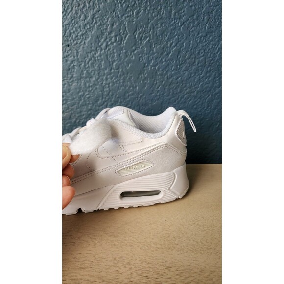 Nike Air Max EasyOn White Unisex White Sneakers Size 1Y - Picture 6 of 8